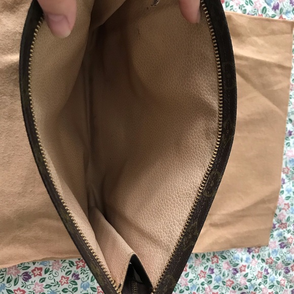 Louis Vuitton vintage pouch bag - Picture 4 of 10